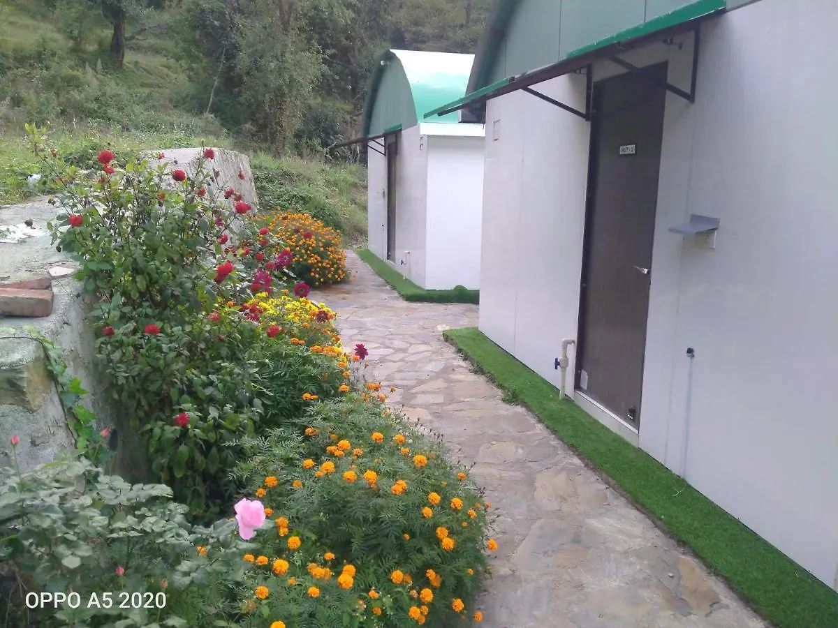 Oak Retreat Huts Bed & Breakfast Shimla