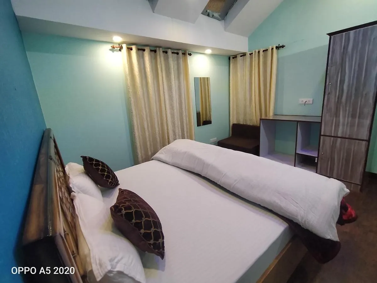 Oak Retreat Huts Bed & Breakfast Shimla